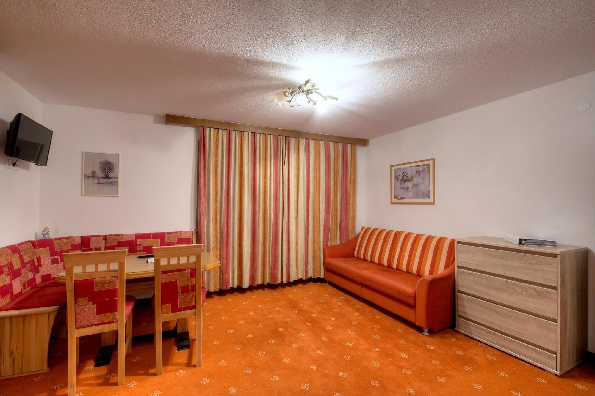 Ferienhaus Bergkristall Pettneu am Arlberg Quarto foto